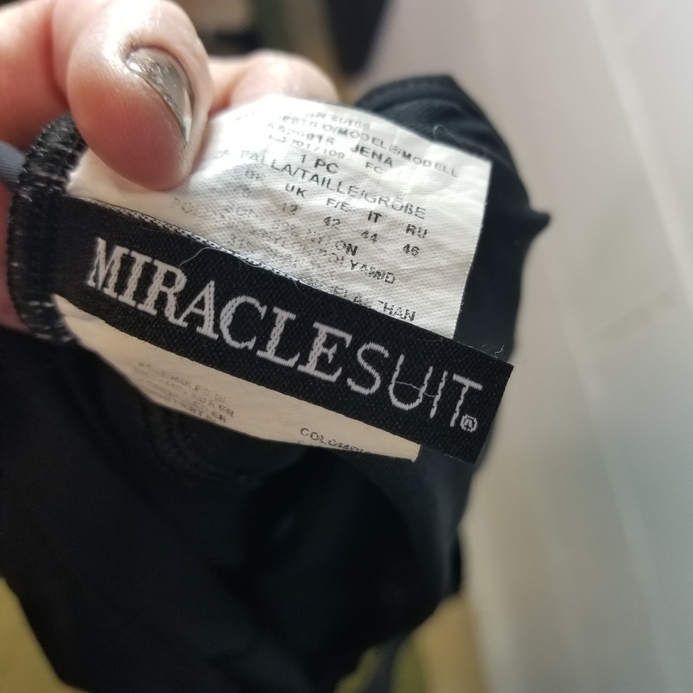 Miraclesuit Sari Not Sari Jena black gold one shoulder one piece swimsuit - Picture 6 of 10